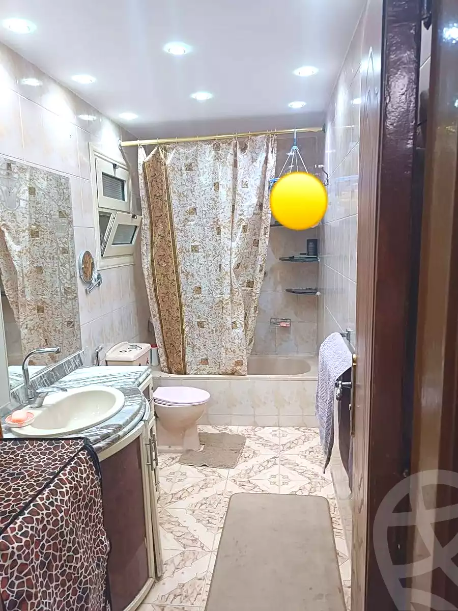 https://aqarmap.com.eg/ar/listing/7067214-for-sale-cairo-helwan-helwan-el-sharkeya-zaki-hawas-st