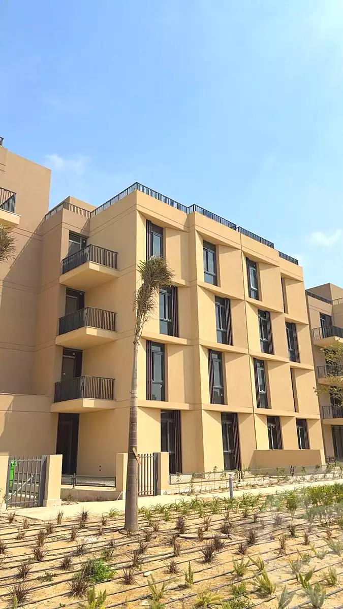 https://aqarmap.com.eg/ar/listing/7068036-for-sale-cairo-el-sheikh-zayed-city-lshykh-zyd-ljdyd-vye