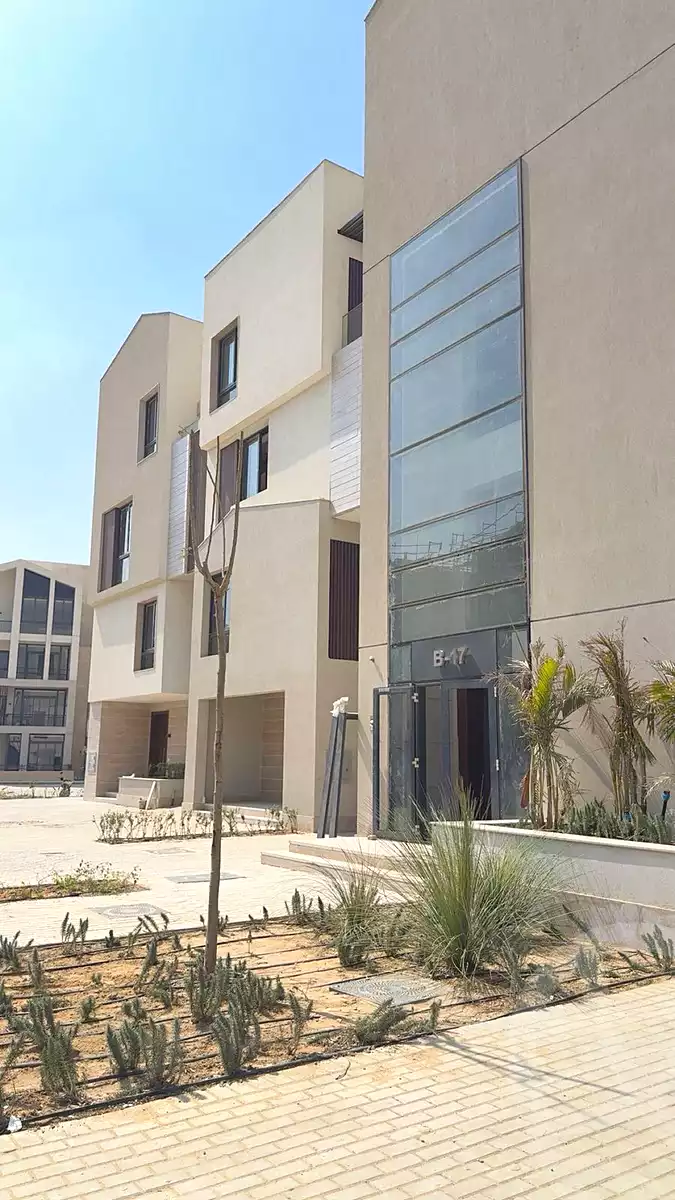 https://aqarmap.com.eg/ar/listing/7068055-for-sale-cairo-el-sheikh-zayed-city-lshykh-zyd-ljdyd-vye