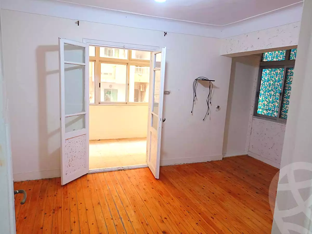 https://aqarmap.com.eg/ar/listing/7068127-for-rent-alexandria-el-asafra-sadiqat-al-ketab-al-moqadas-st