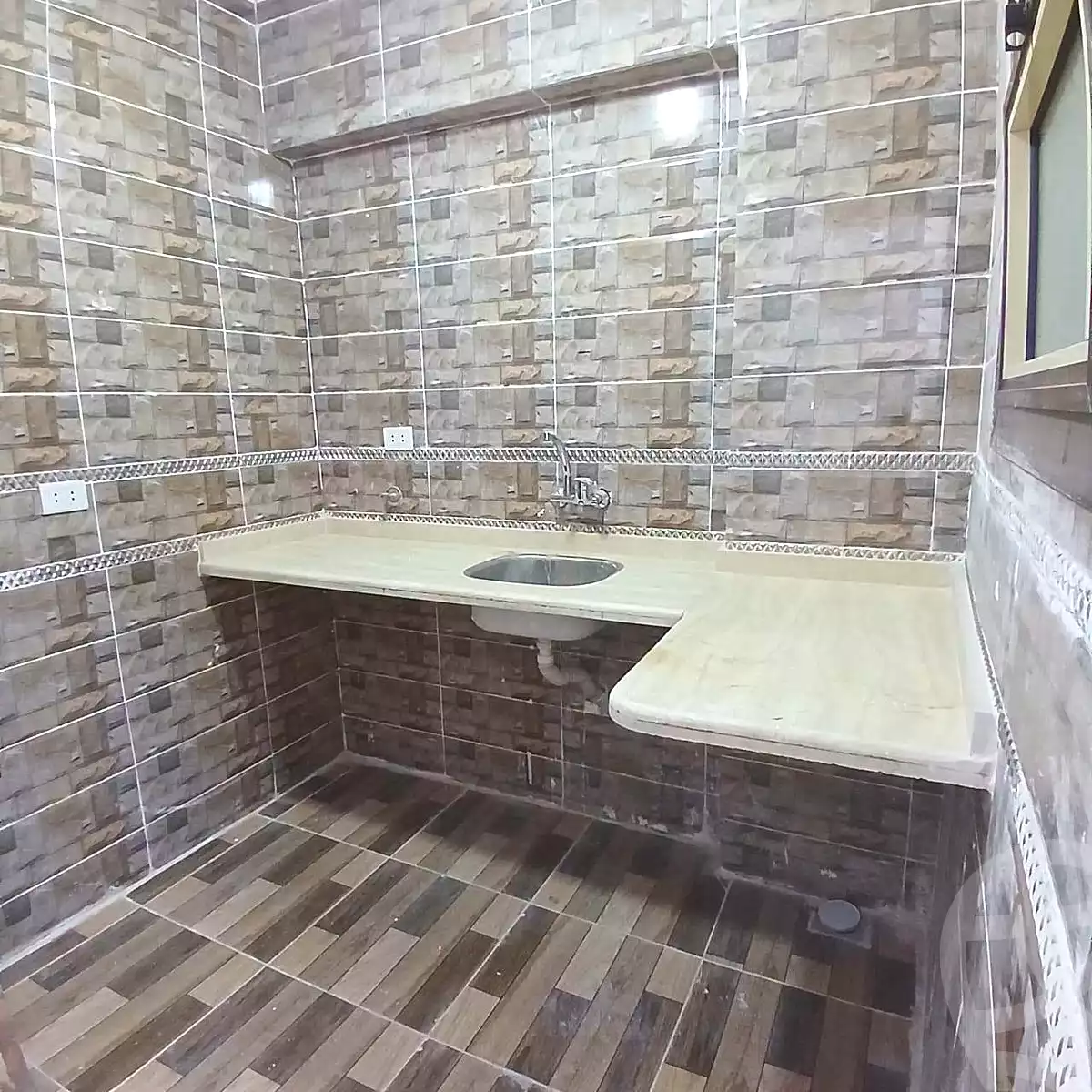 https://aqarmap.com.eg/ar/listing/7068130-for-sale-alexandria-al-agamy-el-hanouvel