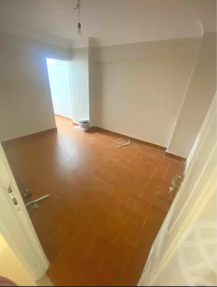 https://aqarmap.com.eg/ar/listing/7068179-for-sale-alexandria-zezenia-ibrahim-el-attar-st