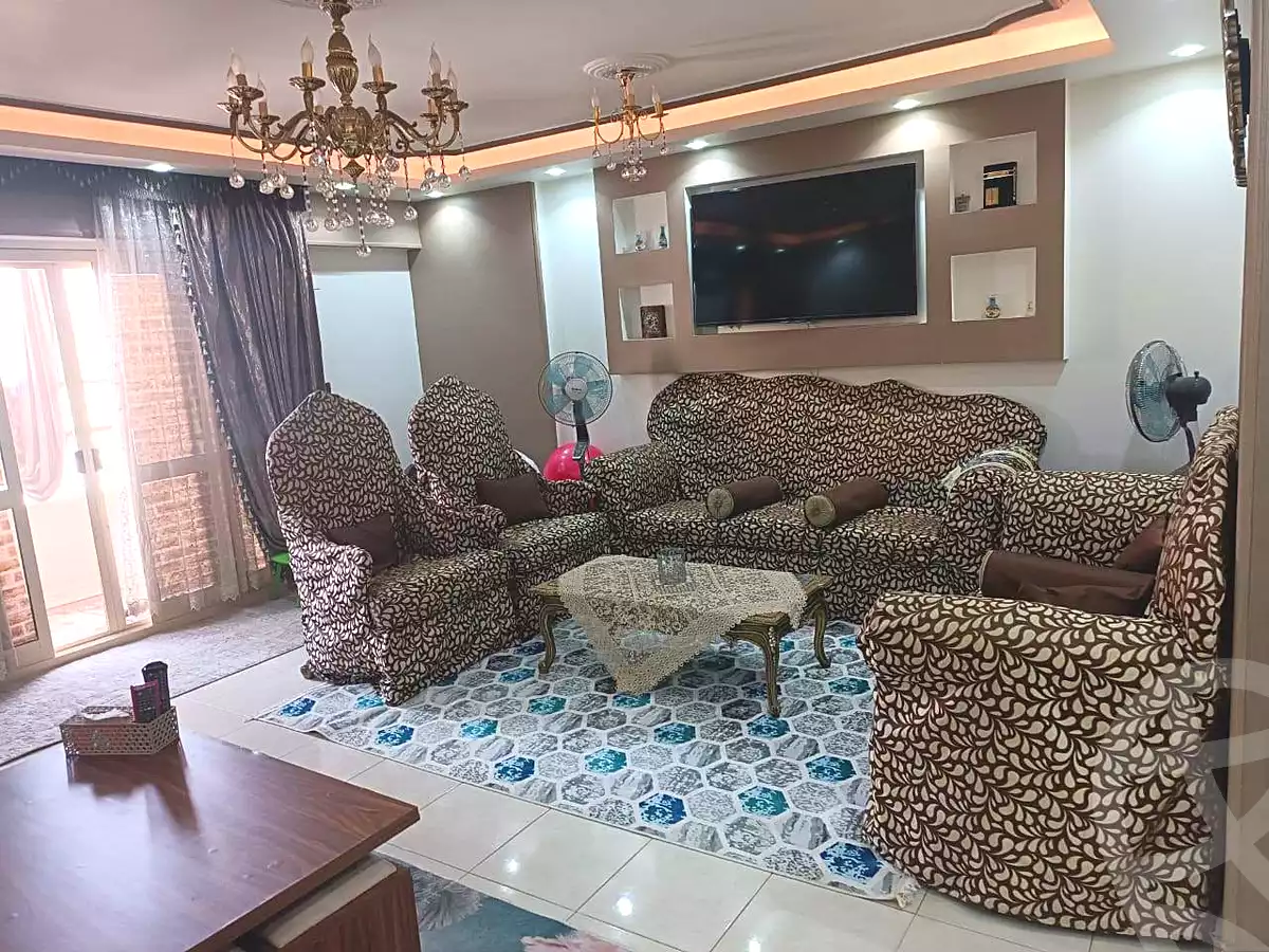 https://aqarmap.com.eg/ar/listing/7068543-for-sale-cairo-helwan-helwan-el-sharkeya-zaki-hawas-st