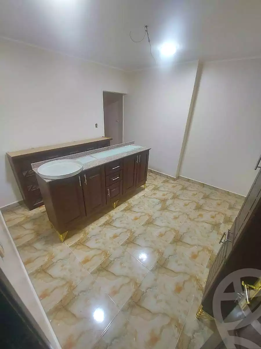 https://aqarmap.com.eg/en/listing/7068601-for-sale-cairo-helwan-helwan-el-sharkeya-ismael-kamel-st