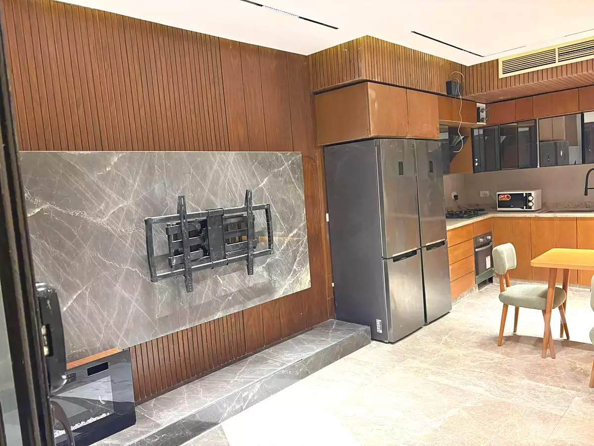 https://aqarmap.com.eg/ar/listing/7068815-for-sale-cairo-new-cairo-compounds-hyde-park-centre-ville-hyde-park