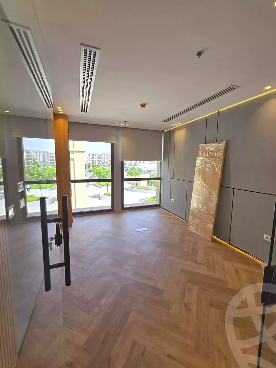 https://aqarmap.com.eg/ar/listing/7068827-for-sale-cairo-new-cairo-compounds-mivida-mivida-business-park-emaar