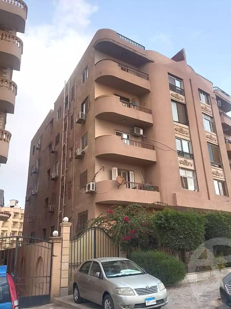 https://aqarmap.com.eg/ar/listing/7068857-for-sale-cairo-new-cairo-el-narges-el-narges-omarat-abdul-rahman-al-rafie-st