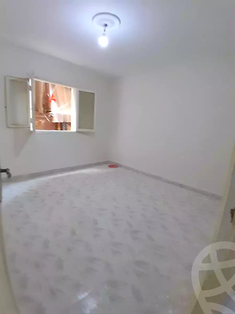https://aqarmap.com.eg/en/listing/7069328-for-sale-alexandria-al-agamy-el-hanouvel-radwan-st