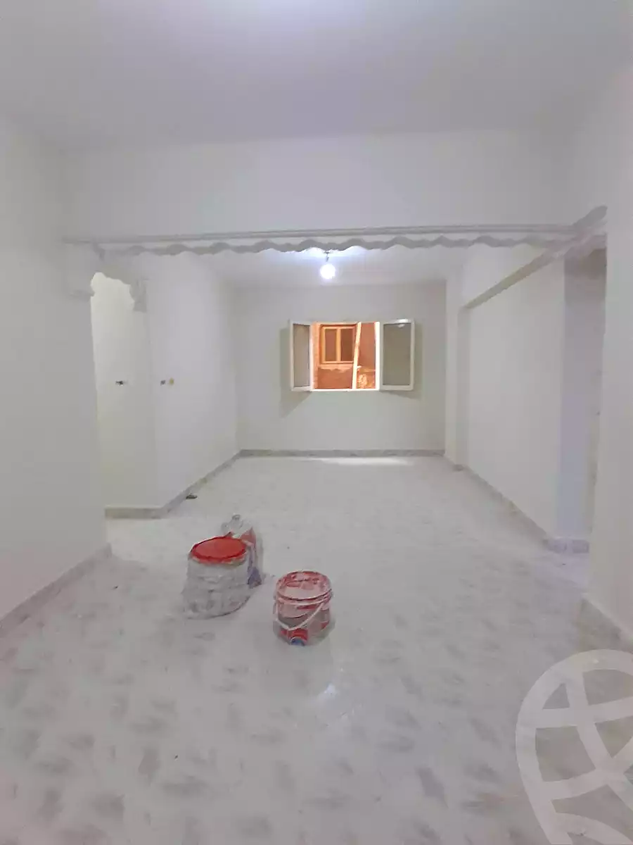 https://aqarmap.com.eg/en/listing/7069328-for-sale-alexandria-al-agamy-el-hanouvel-radwan-st