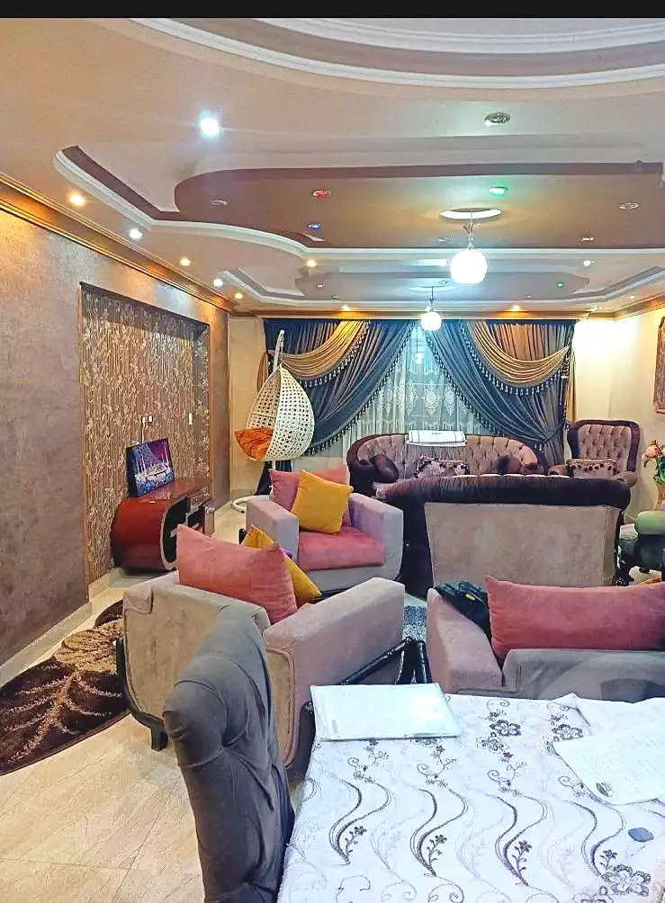https://aqarmap.com.eg/ar/listing/7069391-for-sale-cairo-helwan-helwan-el-sharkeya-saleh-sobhy-st