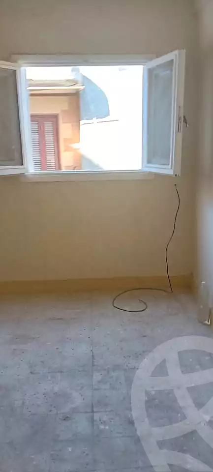 https://aqarmap.com.eg/ar/listing/7069865-for-rent-alexandria-al-agamy-el-hanouvel