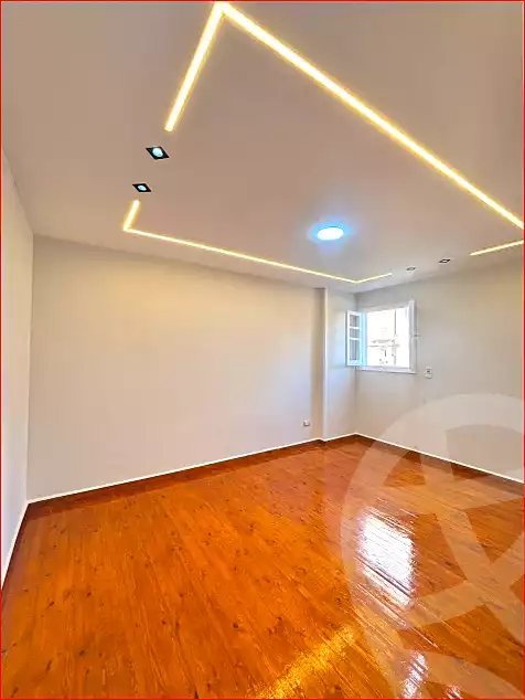 https://aqarmap.com.eg/ar/listing/7069890-for-sale-alexandria-miami-el-sebaey-st