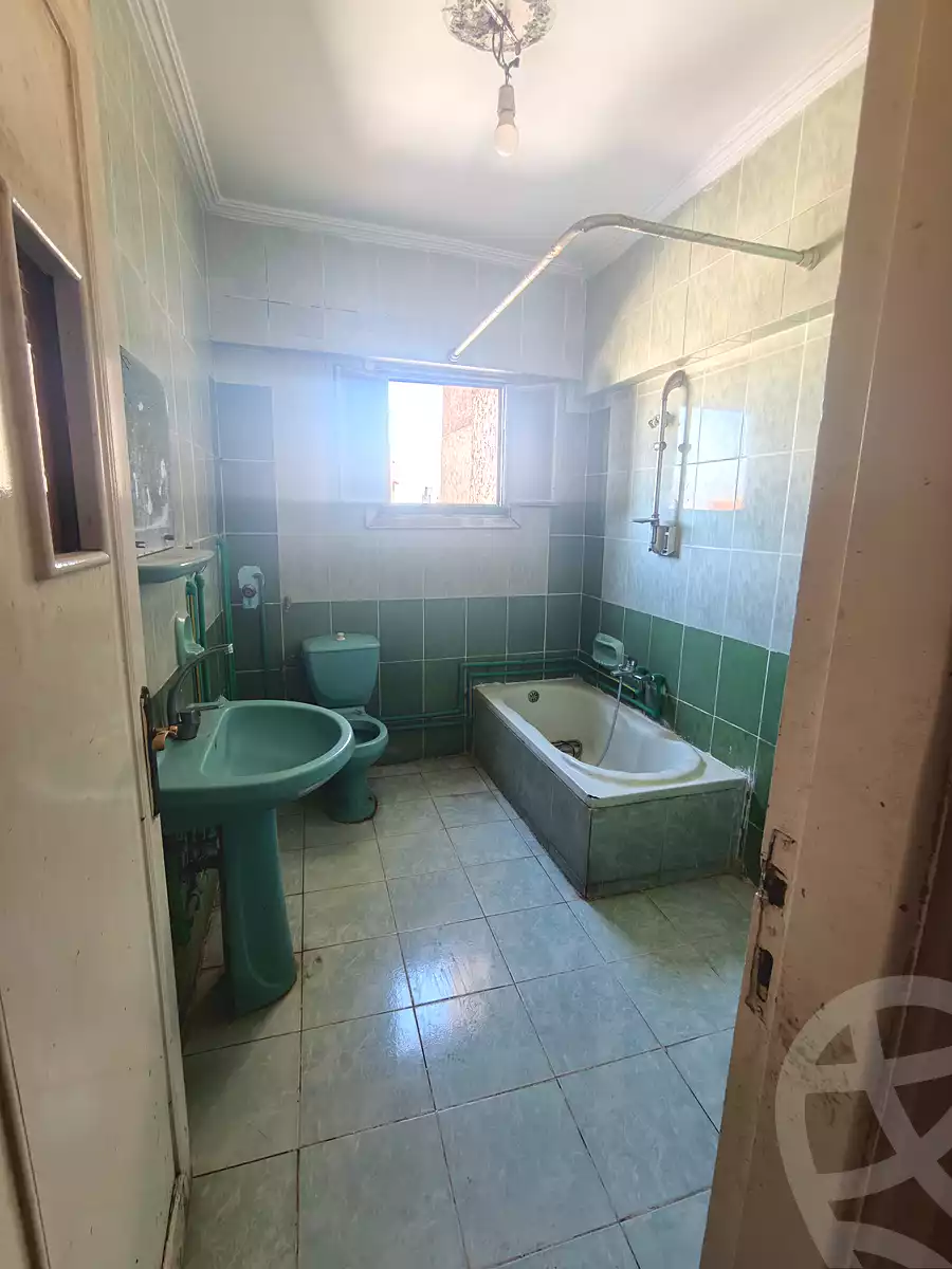 https://aqarmap.com.eg/ar/listing/7070837-for-sale-alexandria-bakoos-el-souk-station-st