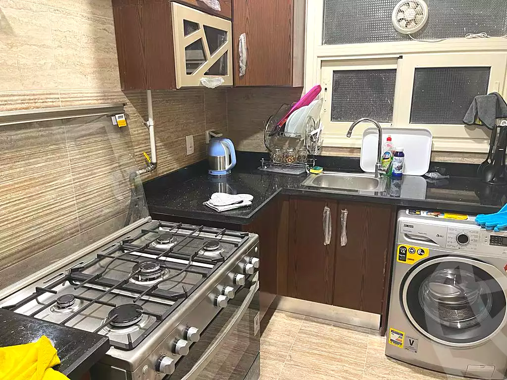 https://aqarmap.com.eg/ar/listing/7072214-for-rent-cairo-new-cairo-compounds-byrl-d-rw