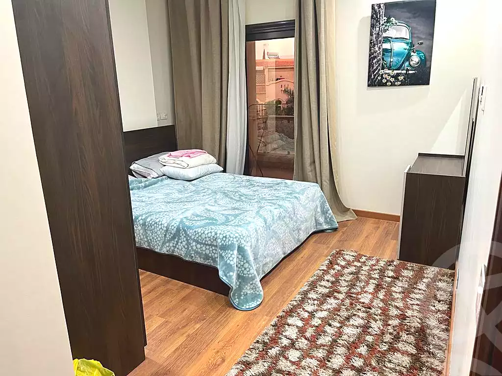 https://aqarmap.com.eg/ar/listing/7072214-for-rent-cairo-new-cairo-compounds-byrl-d-rw
