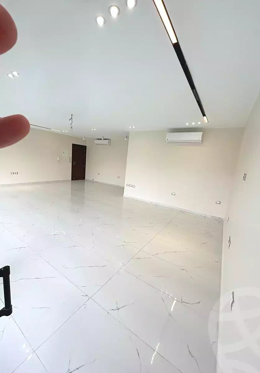 https://aqarmap.com.eg/ar/listing/7072711-for-rent-cairo-new-cairo-compounds-lakeview-residence