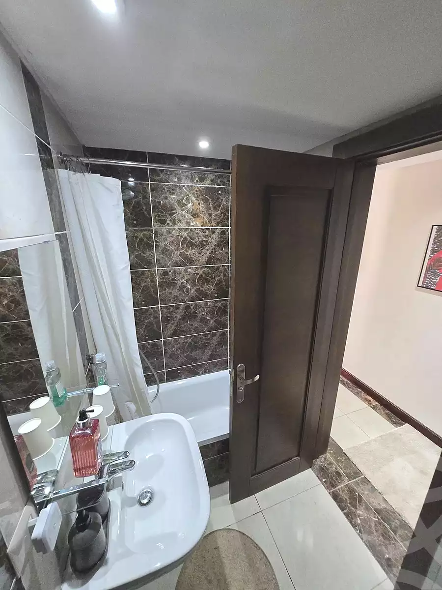 https://aqarmap.com.eg/ar/listing/7072798-for-sale-cairo-new-cairo-compounds-porto-new-cairo-compound-amer-group