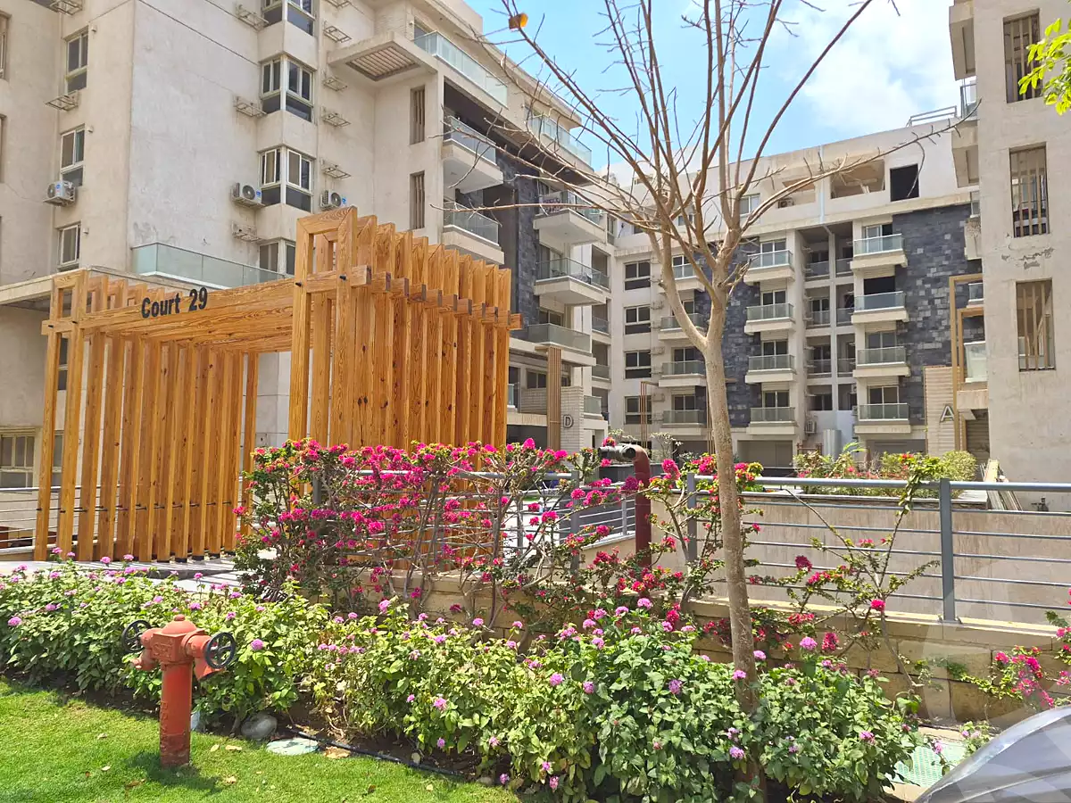 https://aqarmap.com.eg/en/listing/7072876-for-rent-cairo-new-cairo-compounds-mwntn-fyw-y-syty-club-park-mountain-view-icity