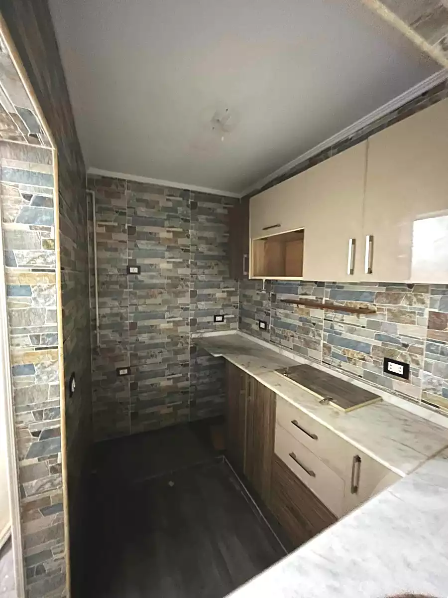 https://aqarmap.com.eg/ar/listing/7072945-for-sale-cairo-ain-shams-ain-shams-el-sharkia-el-eshrein-stt