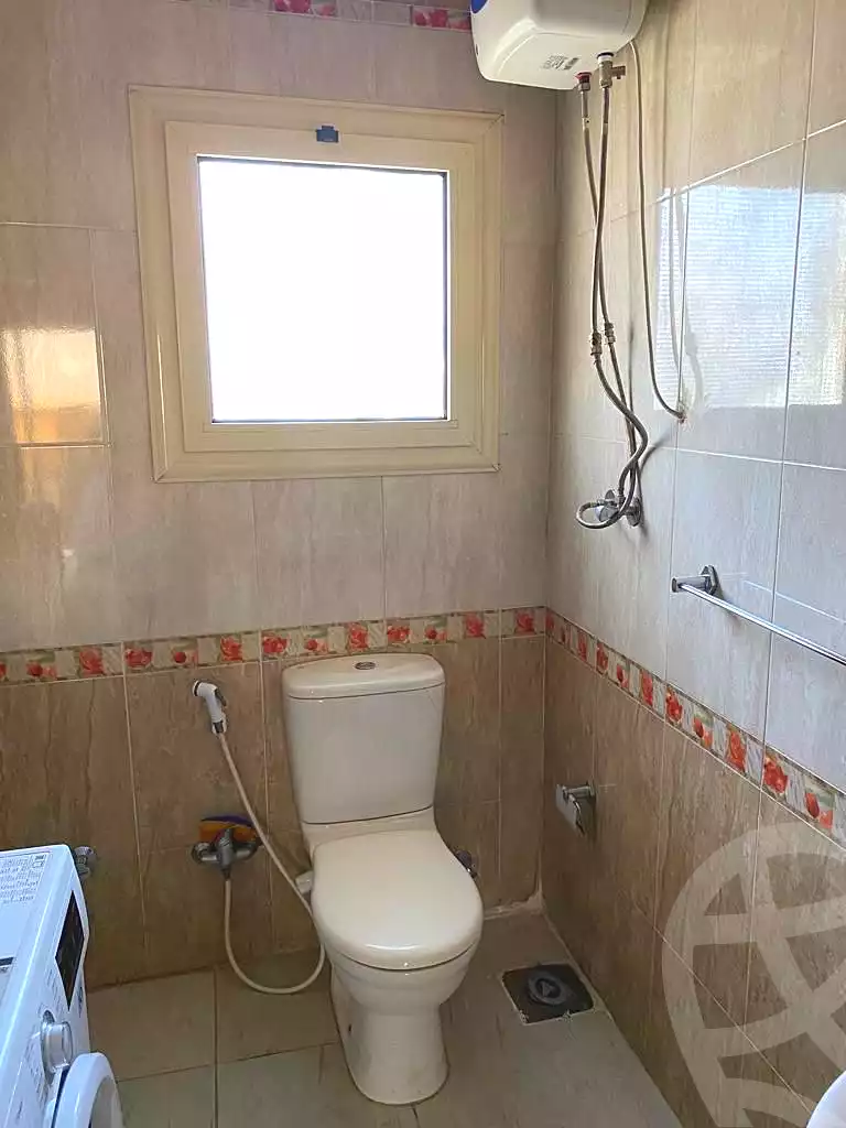 https://aqarmap.com.eg/ar/listing/7072885-for-sale-cairo-new-cairo-compounds-x-five-mall-x-estate
