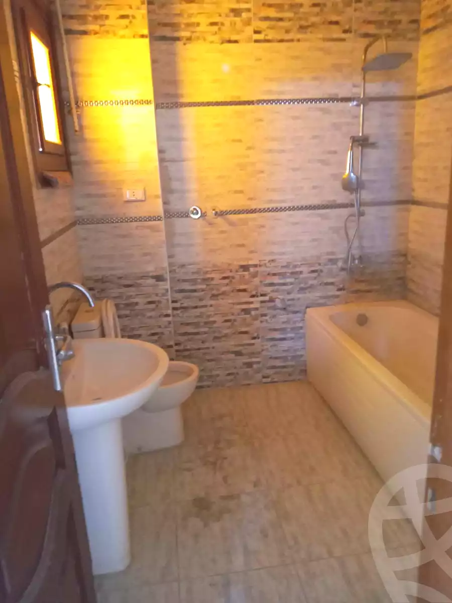 https://aqarmap.com.eg/ar/listing/7073002-for-rent-cairo-helwan-helwan-el-sharkeya-thabit-basha-st