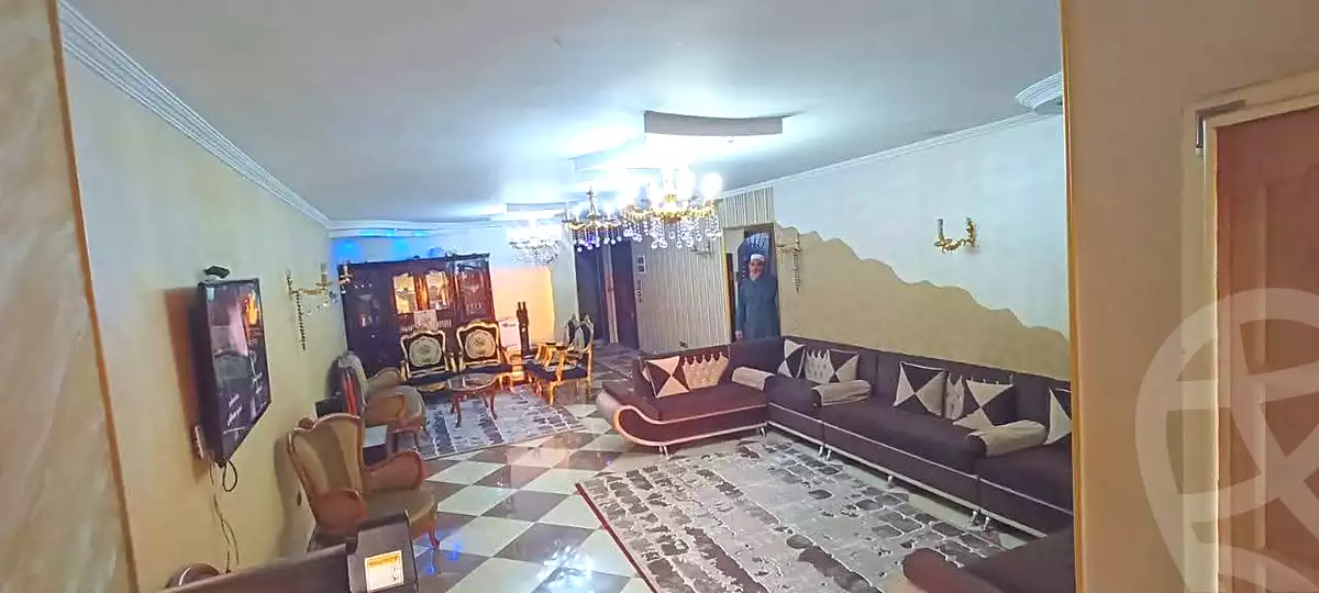 https://aqarmap.com.eg/ar/listing/7073072-for-sale-cairo-helwan-helwan-el-sharkeya-ryad-pasha-st