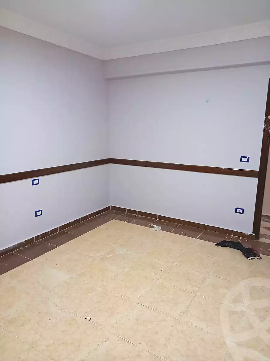 https://aqarmap.com.eg/ar/listing/7073298-for-rent-alexandria-al-agamy-bw-ywsf