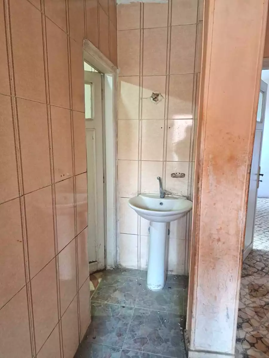 https://aqarmap.com.eg/ar/listing/7073916-for-sale-cairo-ain-shams-ain-shams-el-sharkia-el-zahraa-st
