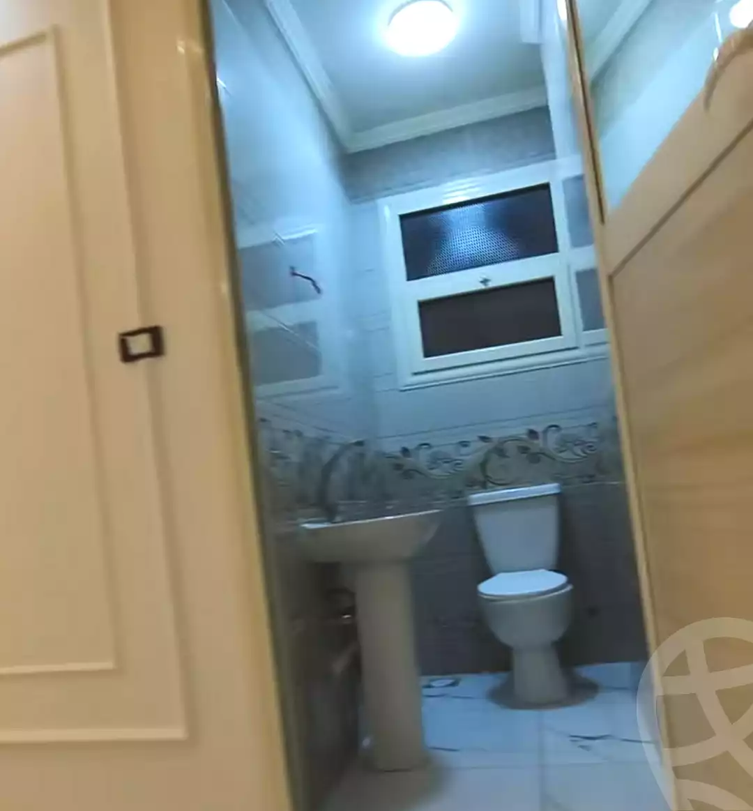 https://aqarmap.com.eg/en/listing/7073923-for-sale-cairo-elnozha-Streettt-27
