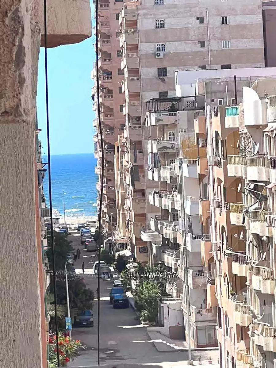 https://aqarmap.com.eg/ar/listing/7074670-for-sale-alexandria-al-agamy-shataa-el-nakheel