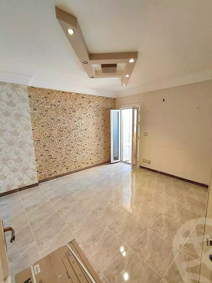 https://aqarmap.com.eg/ar/listing/7075007-for-sale-alexandria-sydy-bshr-sydy-bshr-bhry-khalil-hamada-st