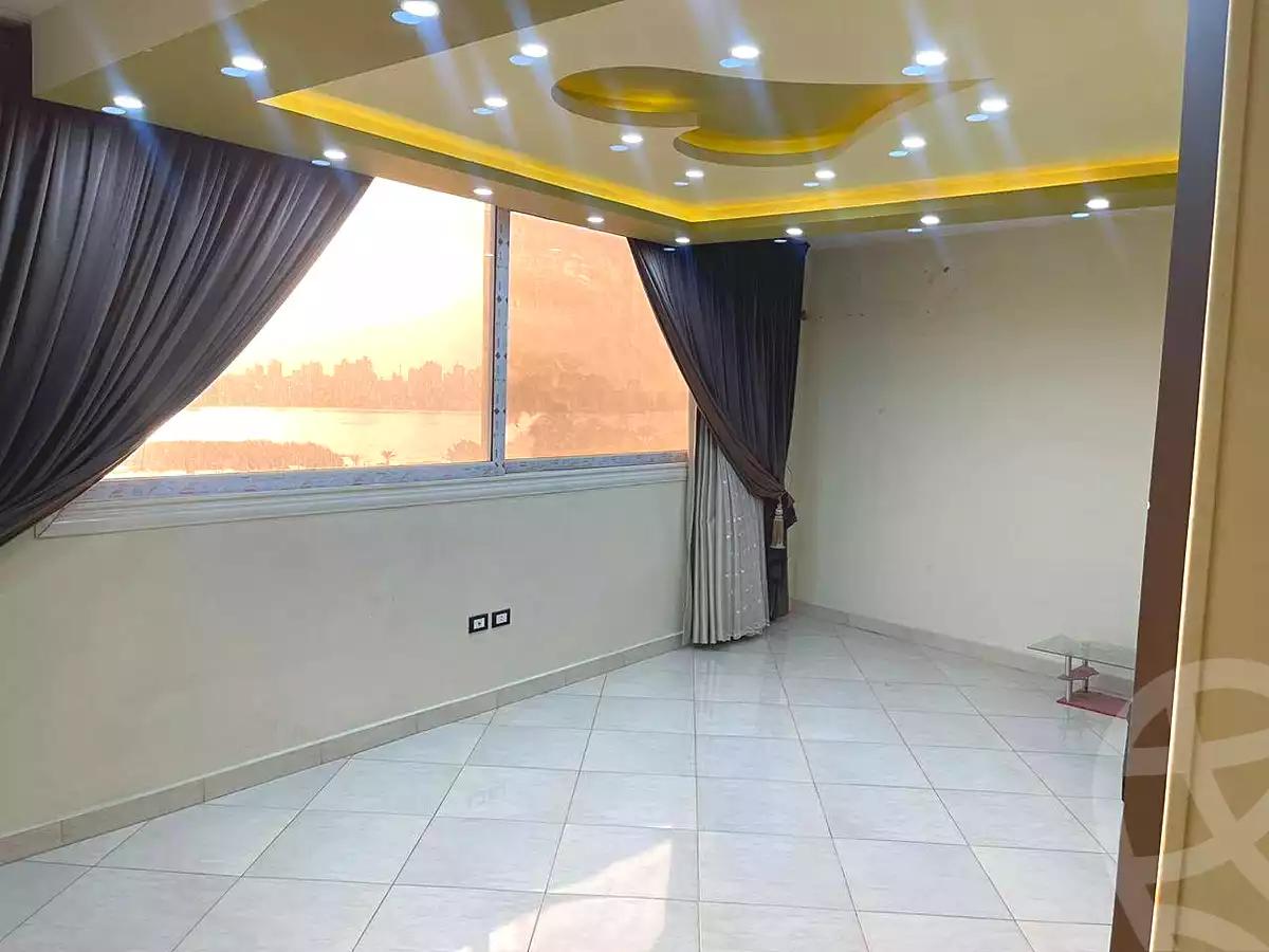 https://aqarmap.com.eg/ar/listing/7075249-for-sale-cairo-helwan-hadayek-helwan-el-eshrein-st