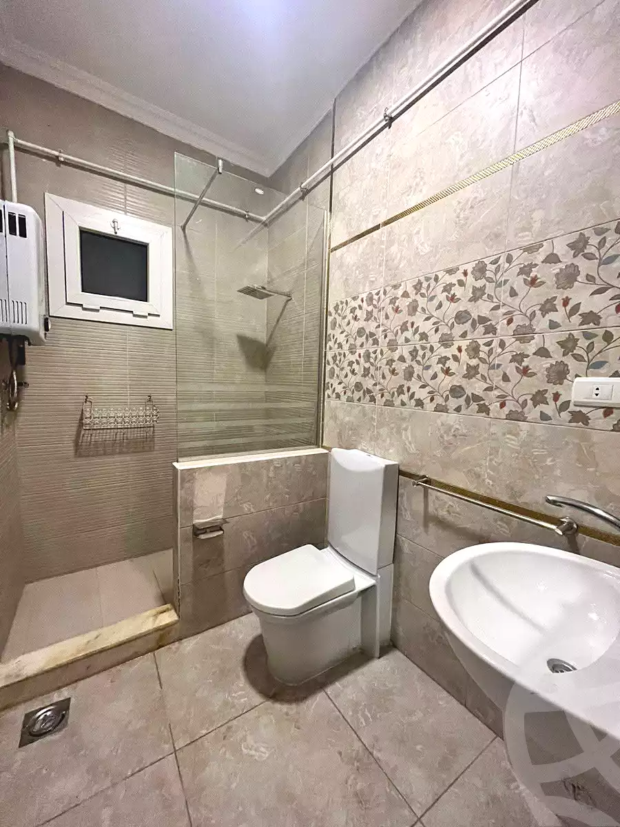 https://aqarmap.com.eg/ar/listing/7075542-for-rent-alexandria-camp-cesar-el-gaish-rd