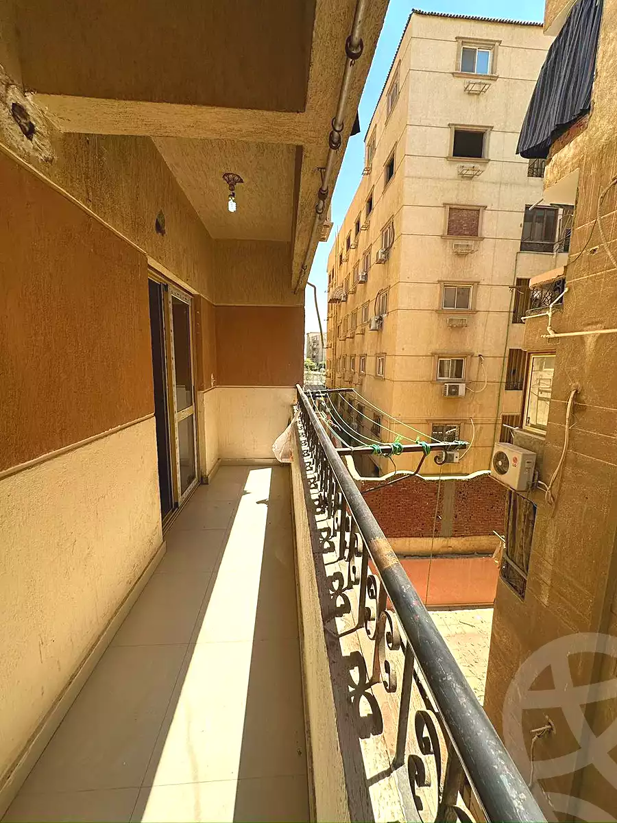 https://aqarmap.com.eg/ar/listing/7075822-for-sale-cairo-new-cairo-el-ahyaa-fourth-neighborhood-ahmed-oraby-haroun-al-rasheeed-18-st