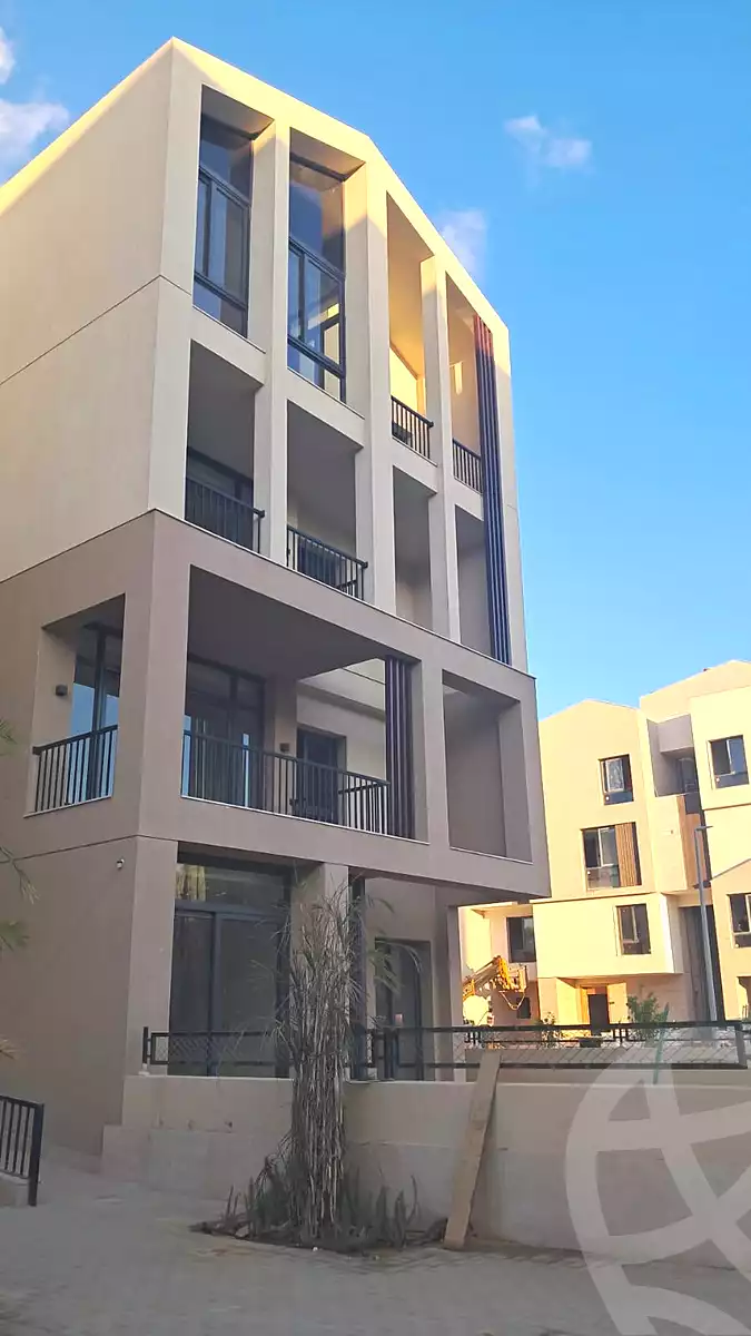 https://aqarmap.com.eg/en/listing/7076024-for-sale-cairo-el-sheikh-zayed-city-compounds-beverly-hills