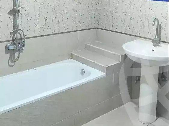 https://aqarmap.com.eg/ar/listing/7076111-for-rent-cairo-el-shorouk-lhy-lthny-shrq-neighborhood-4