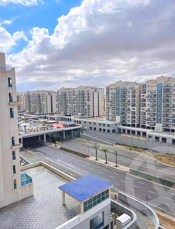 https://aqarmap.com.eg/ar/listing/7076354-for-sale-north-coast-new-alamein-mntj-t-l-lmyn-ljdyd-dwn-twn-l-lmyn-ljdyd