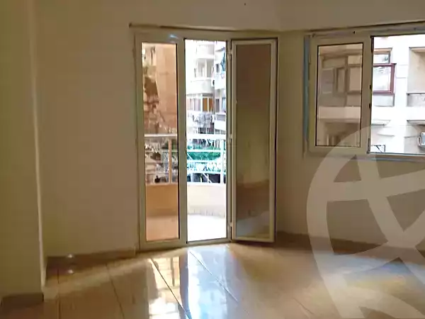 https://aqarmap.com.eg/ar/listing/7076631-for-rent-alexandria-sydy-bshr-sydy-bshr-bhry-shr-mhmwd-l-yswy