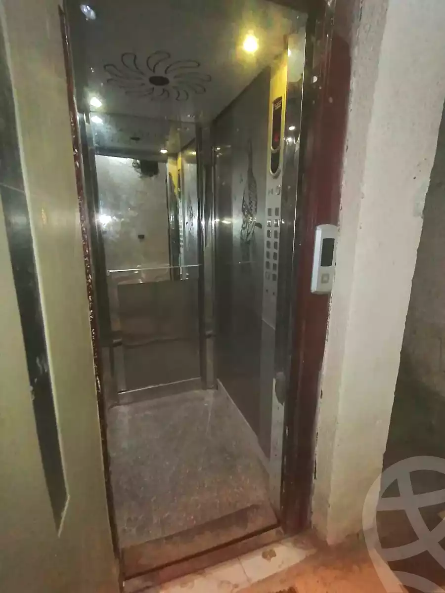 https://aqarmap.com.eg/ar/listing/7076828-for-sale-cairo-ain-shams-yn-shms-lgrby