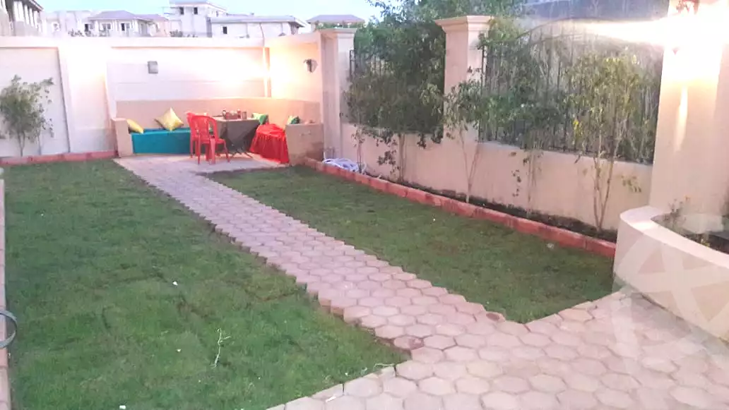https://aqarmap.com.eg/en/listing/7076833-for-sale-cairo-el-shorouk-compounds-maxim-residence