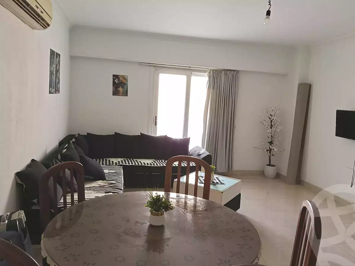https://aqarmap.com.eg/ar/listing/7076877-for-rent-cairo-new-cairo-compounds-mountain-view-hyde-park