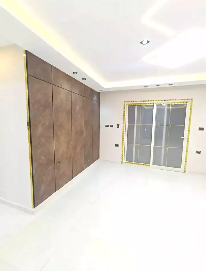 https://aqarmap.com.eg/en/listing/7078454-for-sale-alexandria-al-agamy-el-hanouvel