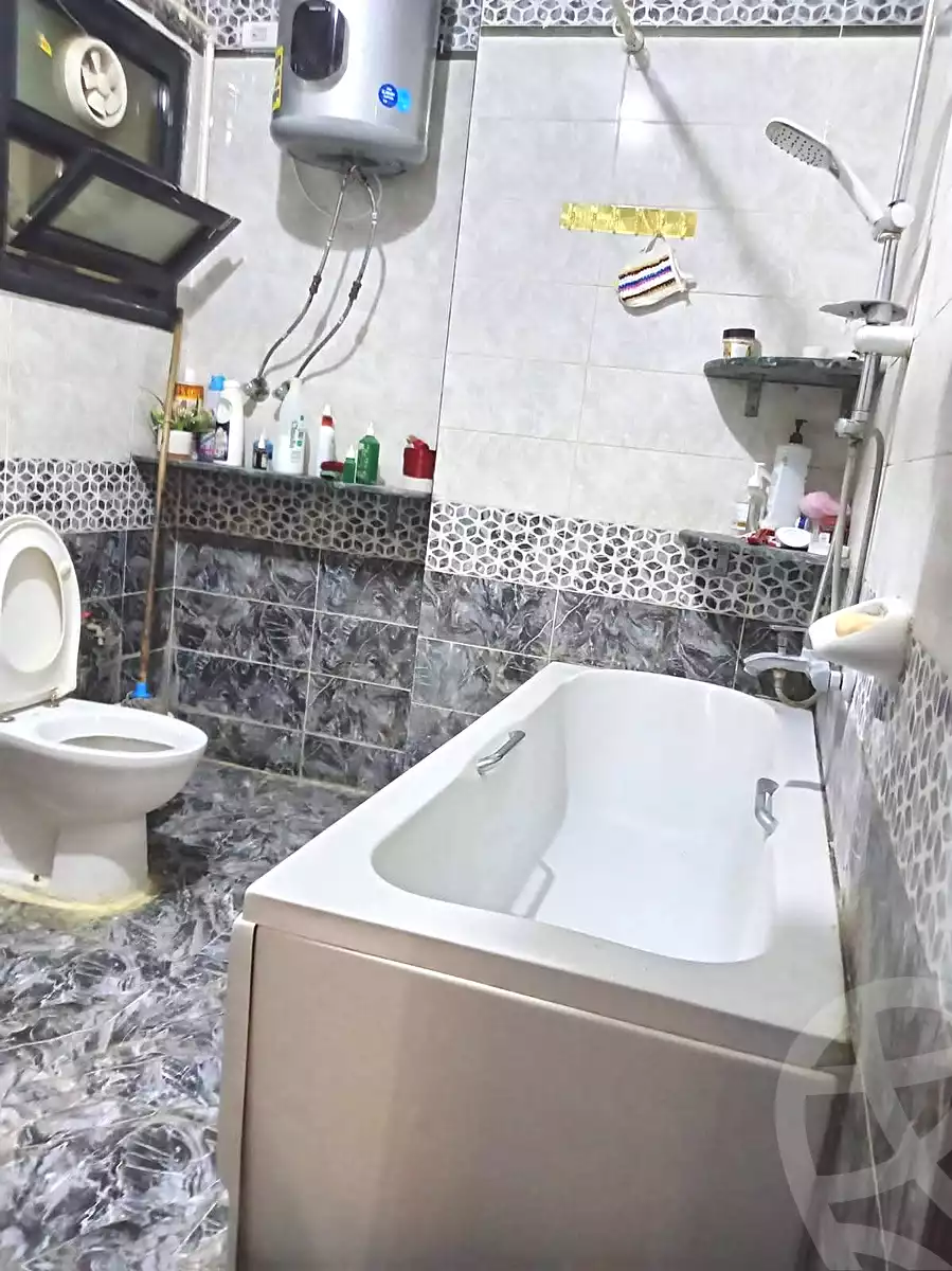 https://aqarmap.com.eg/ar/listing/7079164-for-sale-cairo-el-zaytun-lzytwn-lshrqy-toman-bai-st