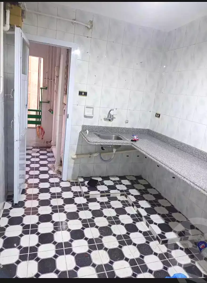 https://aqarmap.com.eg/ar/listing/7075655-for-rent-alexandria-al-agamy-bw-ywsf