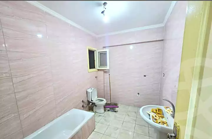 https://aqarmap.com.eg/ar/listing/7079345-for-sale-alexandria-al-agamy-el-kilo-21
