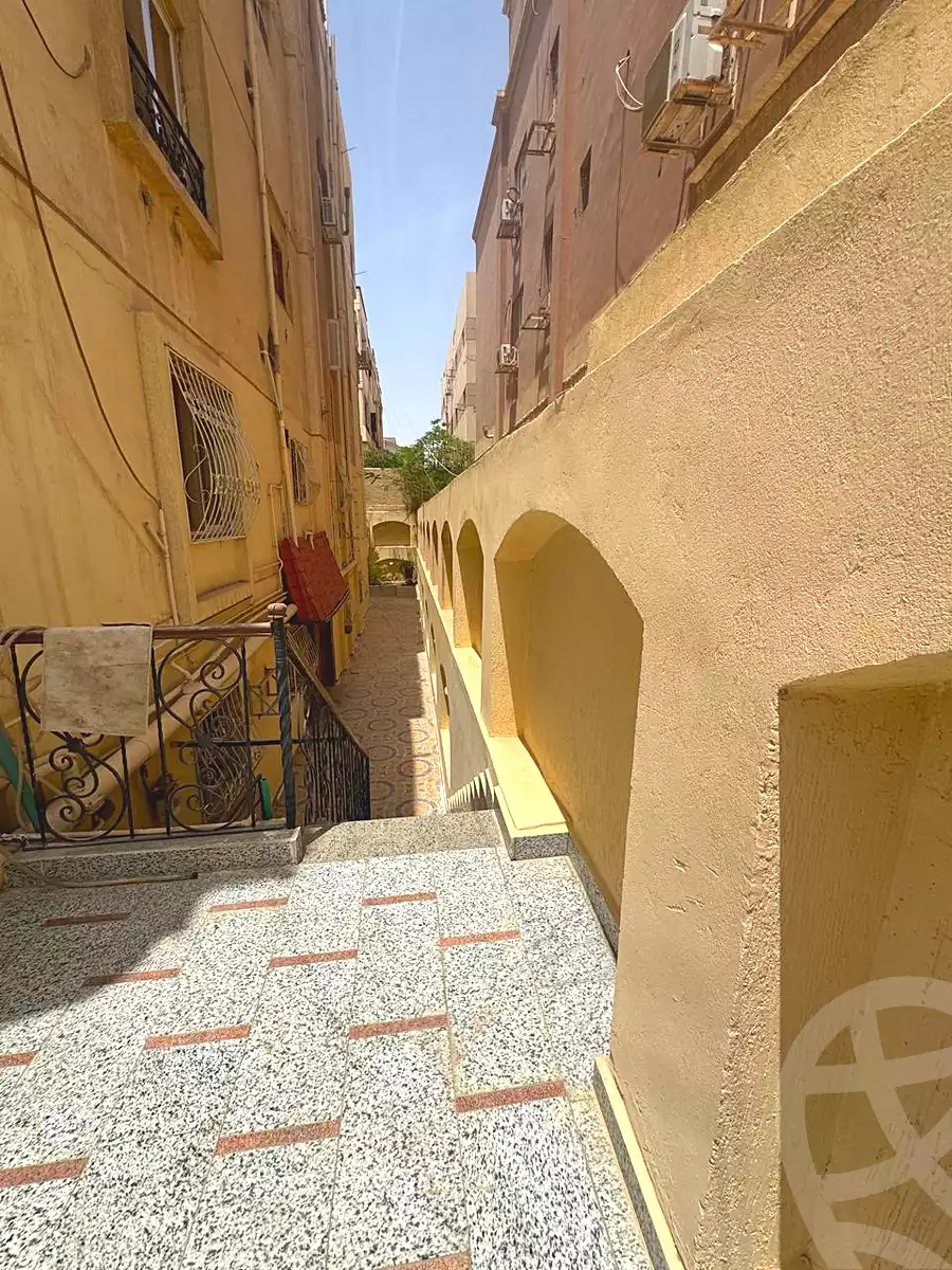 https://aqarmap.com.eg/ar/listing/7080181-for-sale-cairo-new-cairo-ganob-el-akadamiya-south-academy-h-amr-ibn-el-ass-st