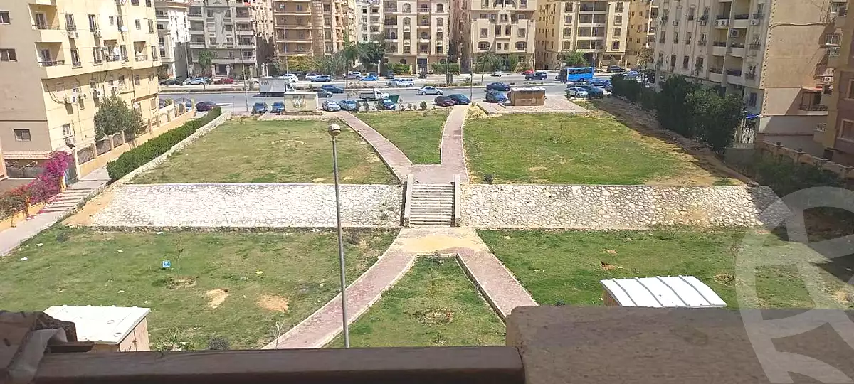 https://aqarmap.com.eg/ar/listing/7080382-for-sale-cairo-new-cairo-el-ahyaa-first-neighborhood-street-1