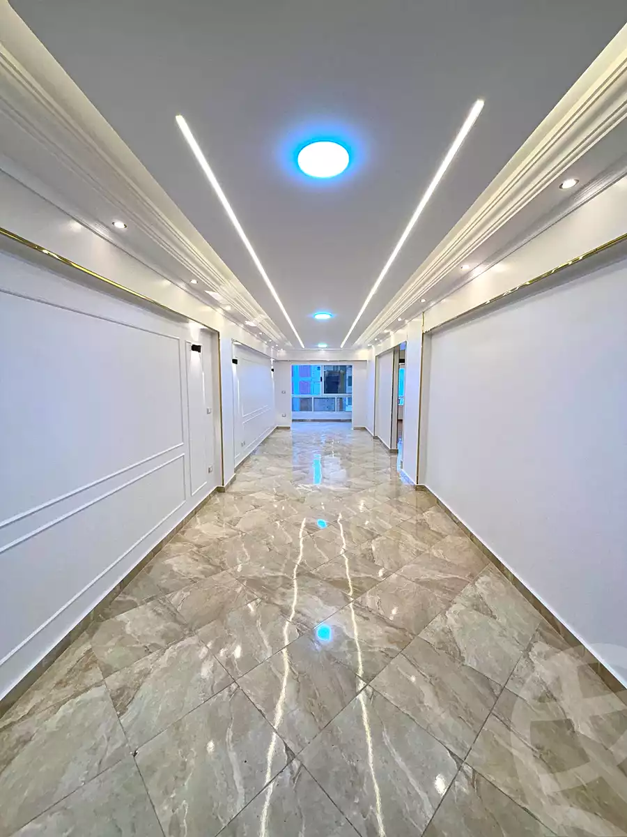 https://aqarmap.com.eg/ar/listing/7080524-for-sale-alexandria-sydy-bshr-sydy-bshr-bhry-mohamed-el-srafi-st.