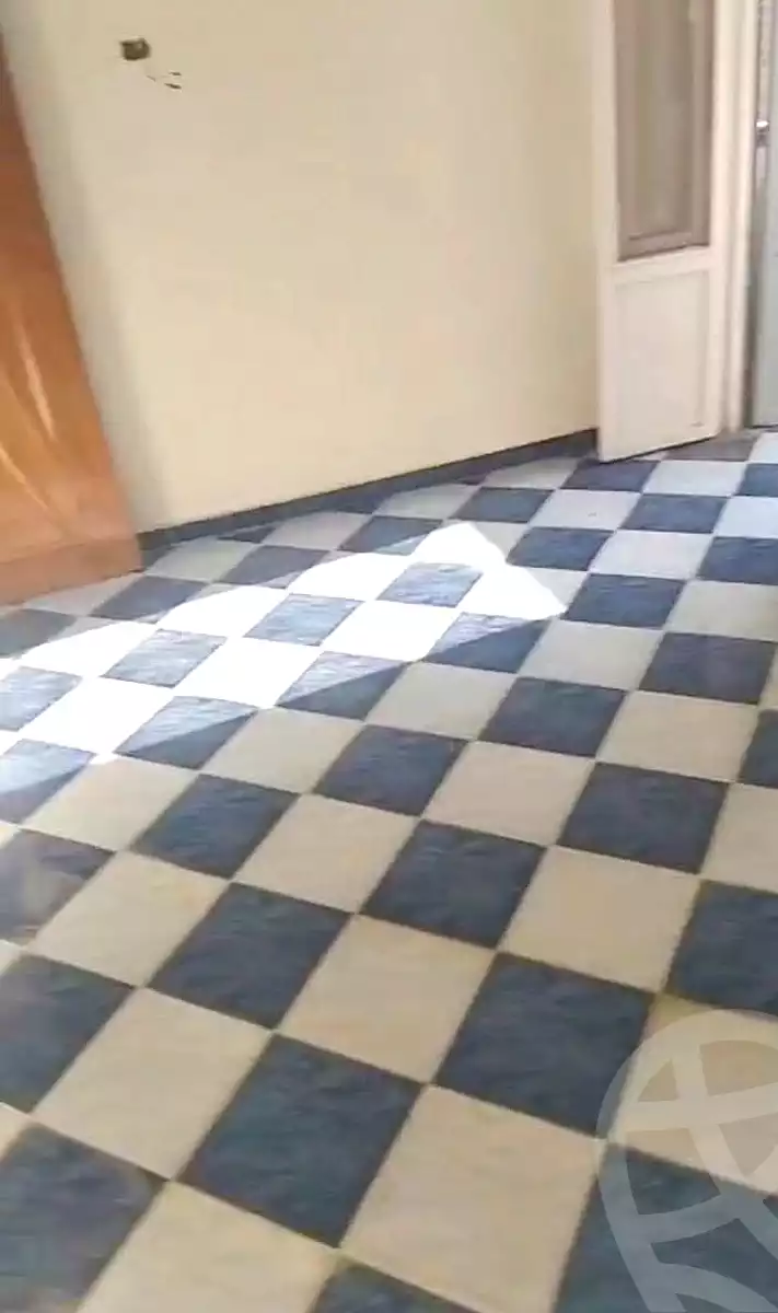 https://aqarmap.com.eg/ar/listing/7081226-for-sale-alexandria-al-agamy-el-hanouvel