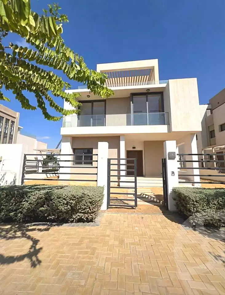 https://aqarmap.com.eg/en/listing/7027477-for-sale-cairo-new-cairo-compounds-fifth-square
